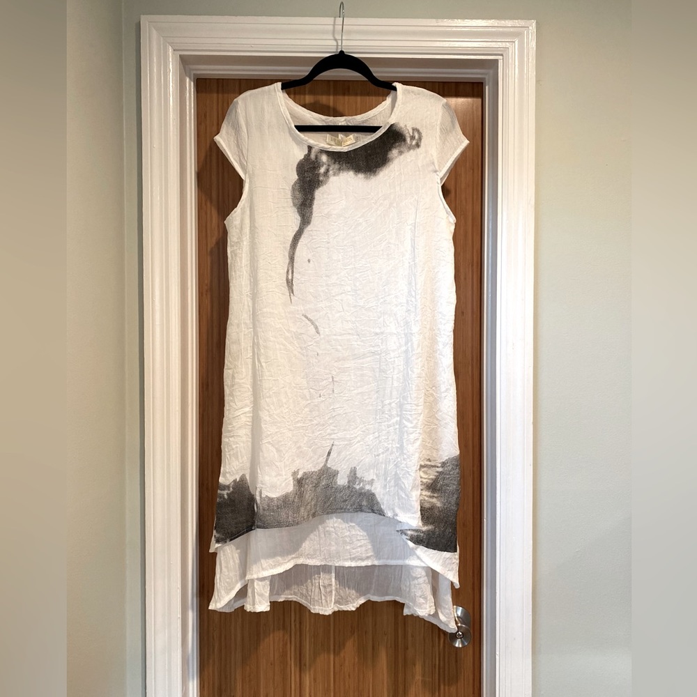 NWT Gauzy White and Black A-line Cap Sleeve Dress